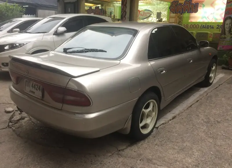 Mitsubishi Galant - 4