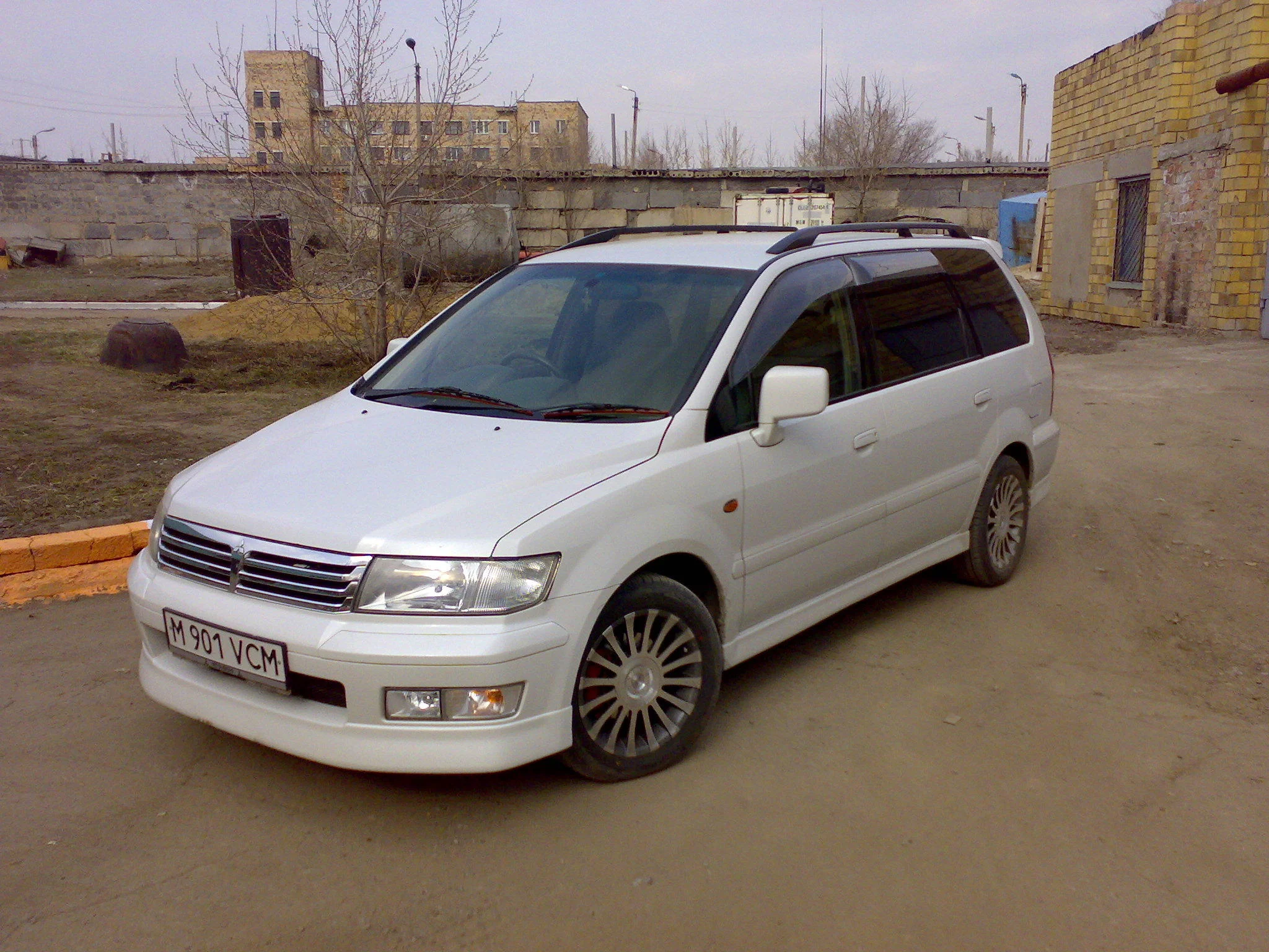 Mitsubishi Grandis Grandis