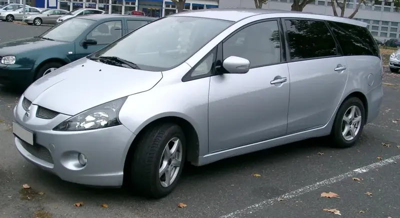Mitsubishi Grandis - 3