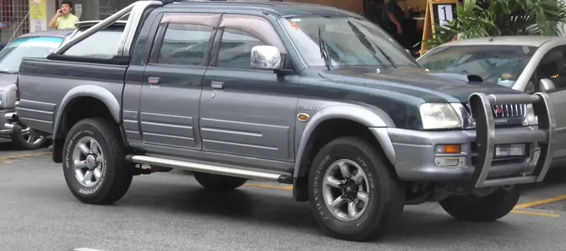 Mitsubishi L200 - 3