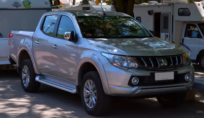 Mitsubishi L200 - 2