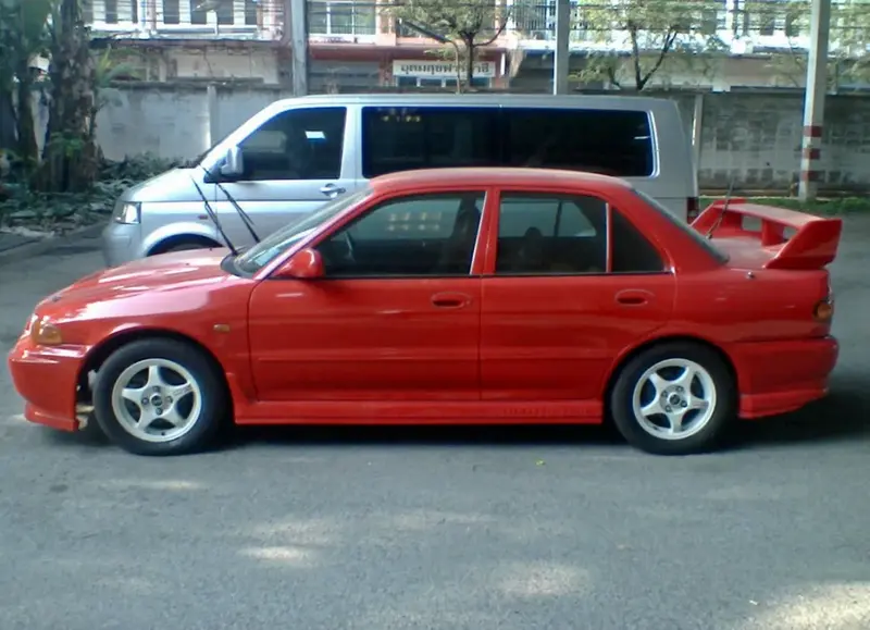 Mitsubishi Lancer Evolution - 6