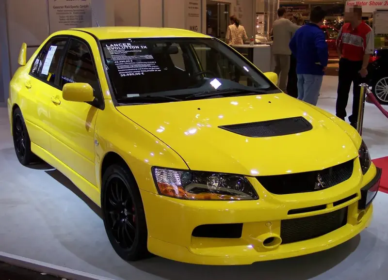 Mitsubishi Lancer Evolution - 4