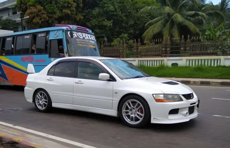 Mitsubishi Lancer Evolution - 6