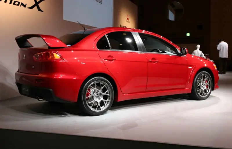 Mitsubishi Lancer Evolution - 4