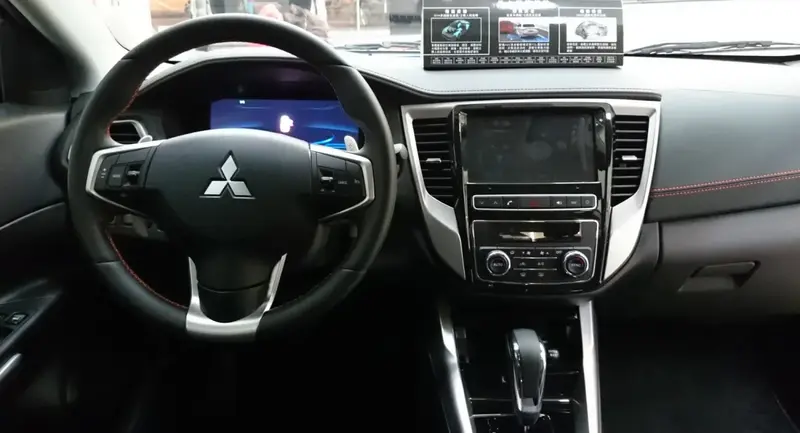 Mitsubishi Lancer - 3