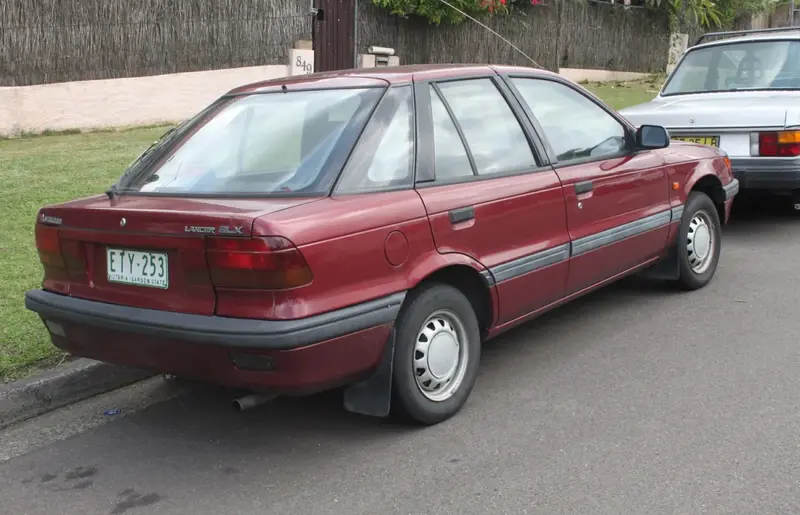 Mitsubishi Lancer - 2