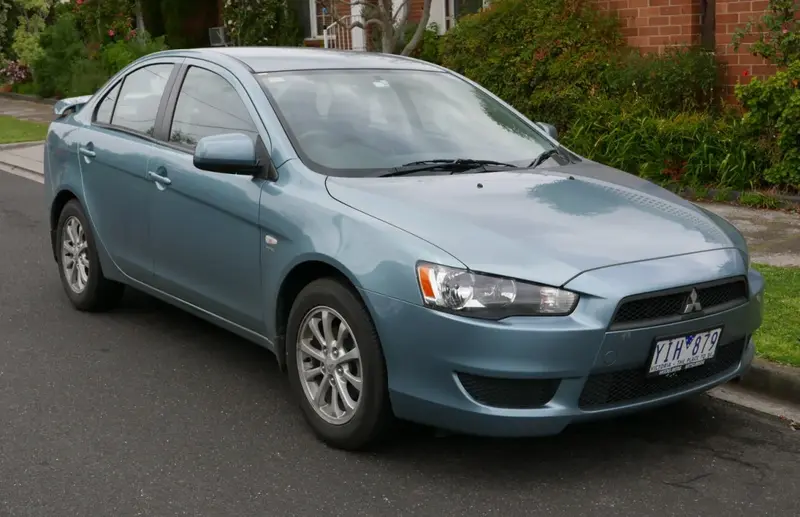 Mitsubishi Lancer - 3