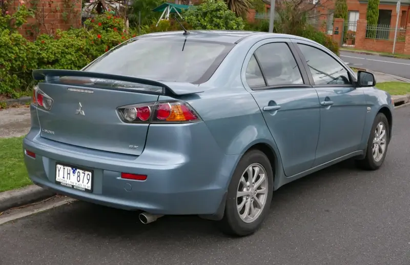 Mitsubishi Lancer - 4