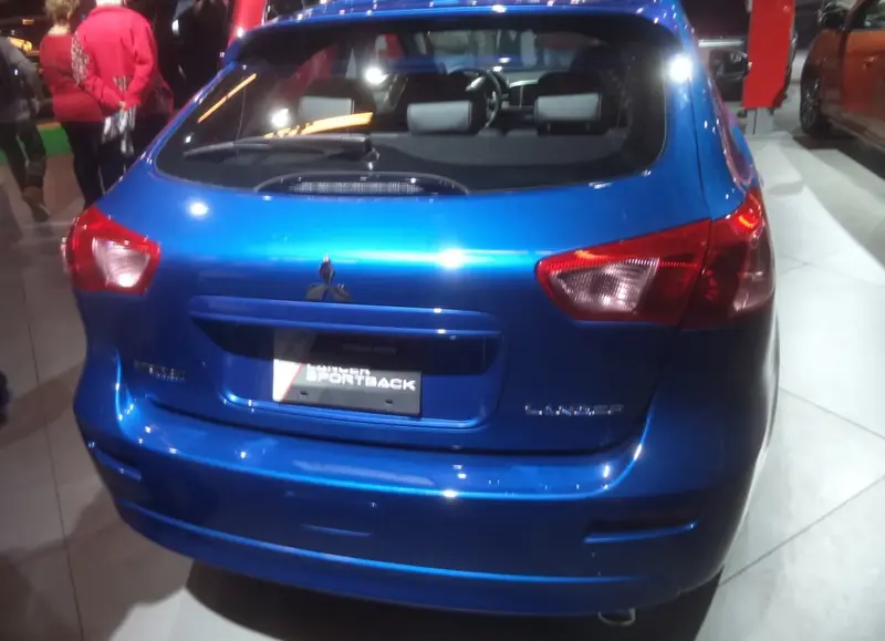 Mitsubishi Lancer - 2
