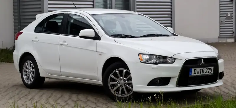 Mitsubishi Lancer Lancer Sportback IX (GS44S)