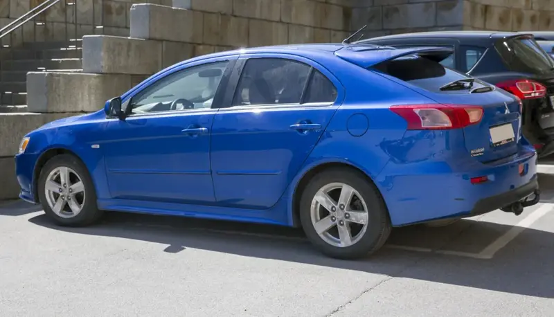 Mitsubishi Lancer - 5