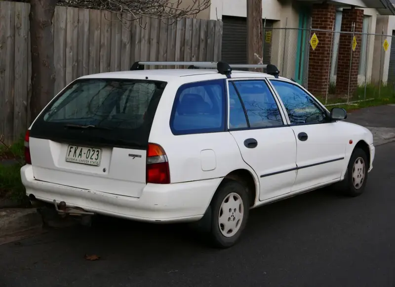 Mitsubishi Lancer - 2