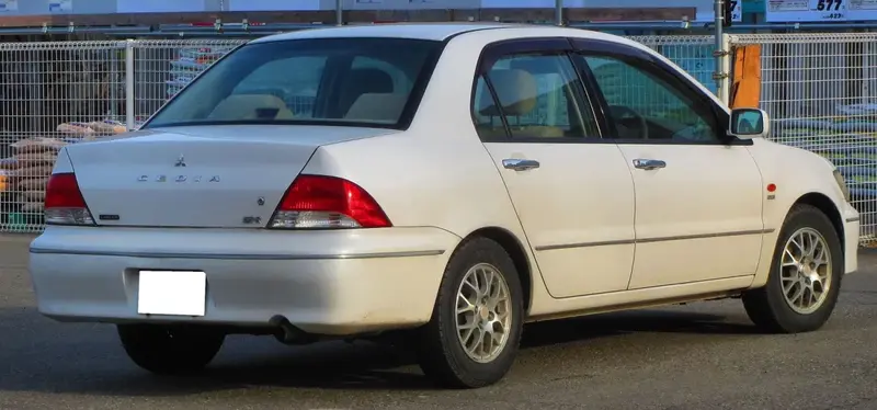 Mitsubishi Lancer - 2
