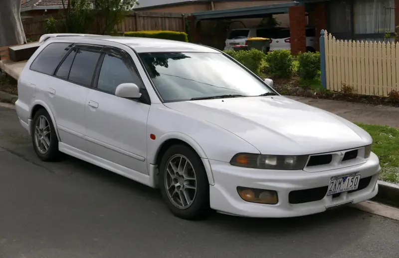 Mitsubishi Legnum Legnum (EAO)