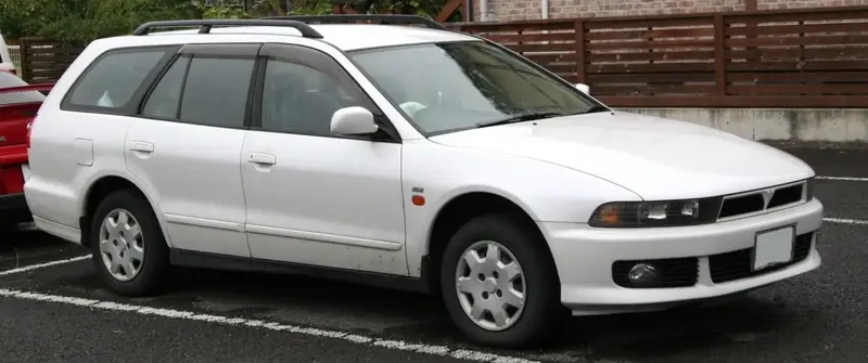 Mitsubishi Legnum - 3