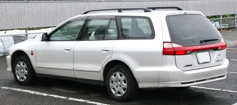 Mitsubishi Legnum - 4