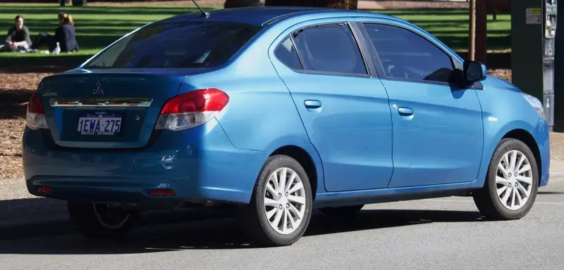 Mitsubishi Mirage - 4