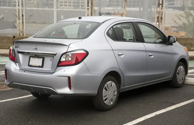 Mitsubishi Mirage - 2