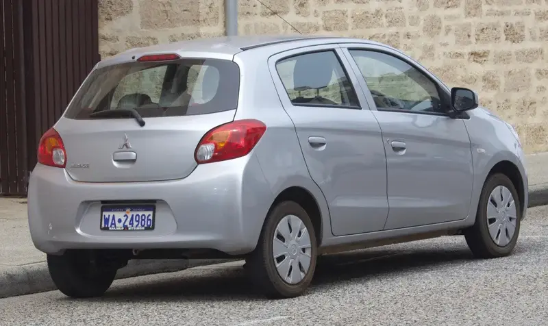 Mitsubishi Mirage - 2