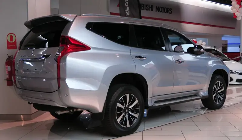 Mitsubishi Montero Sport - 3