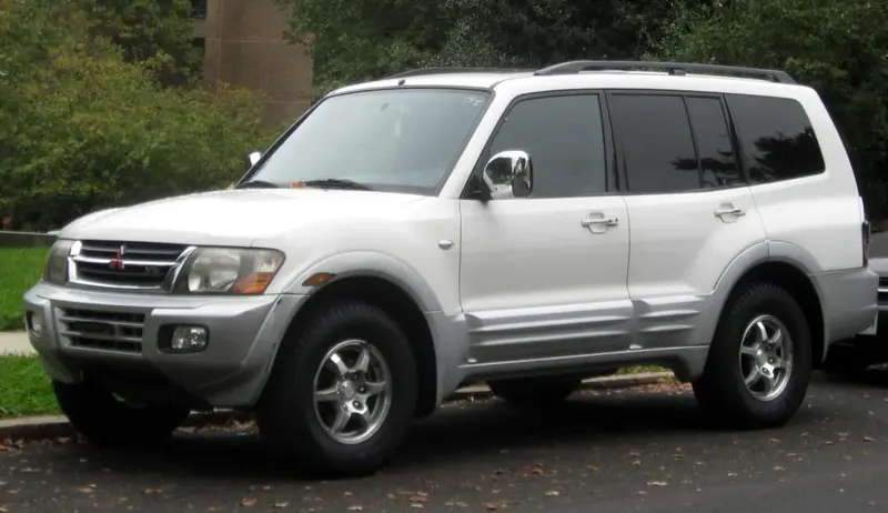 Mitsubishi Montero - 3