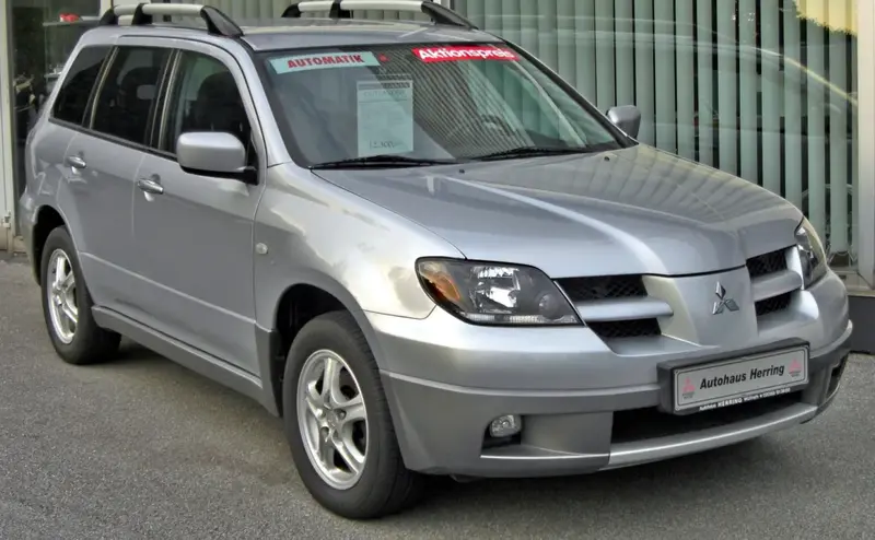 Mitsubishi Outlander - 5