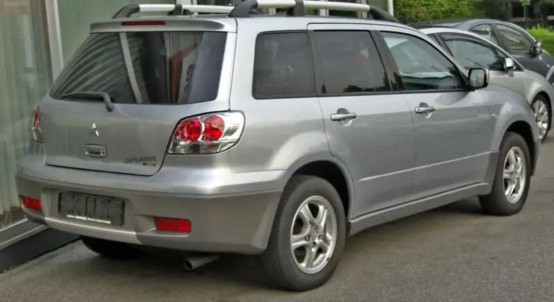 Mitsubishi Outlander - 6