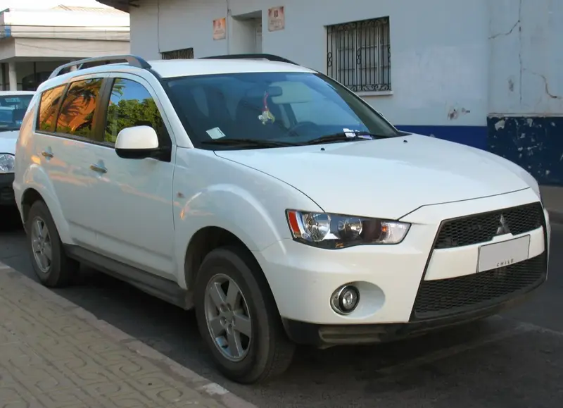Mitsubishi Outlander - 5