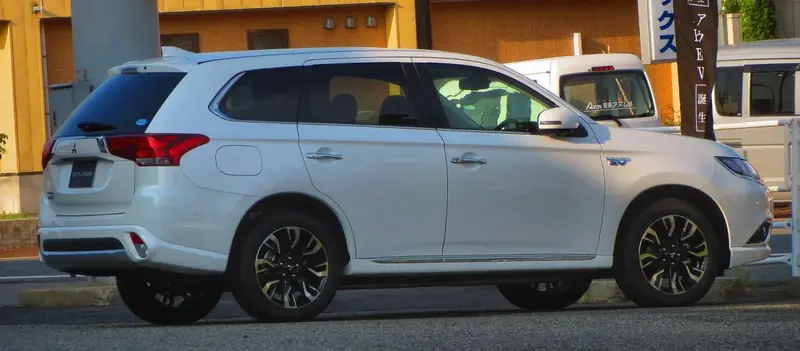 Mitsubishi Outlander - 5
