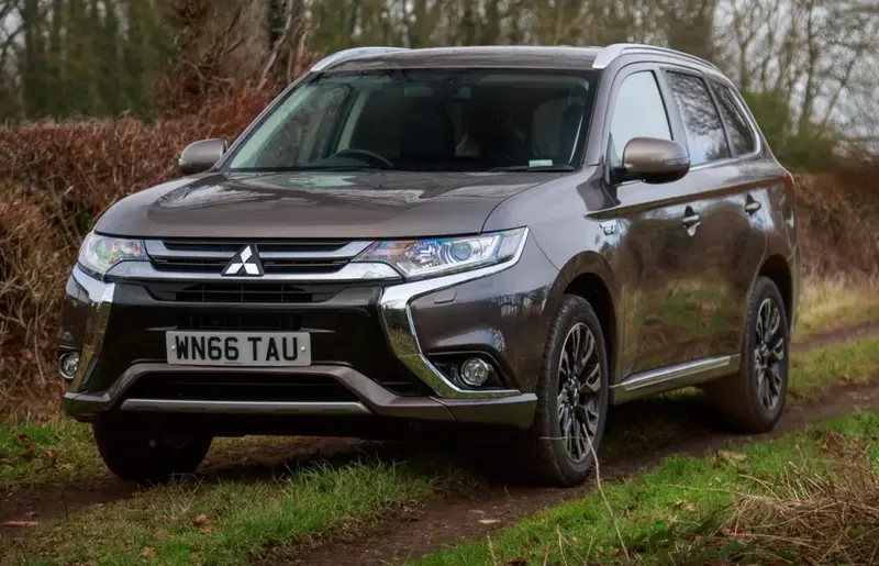 Mitsubishi Outlander - 6