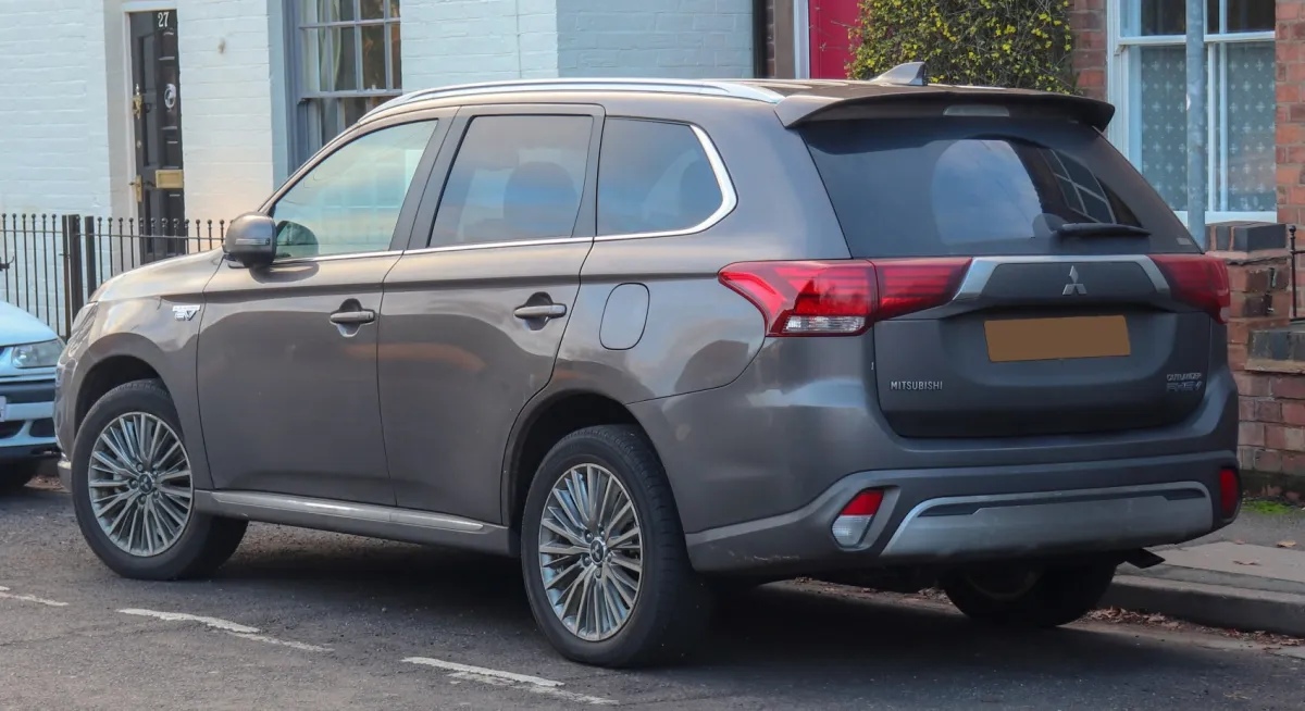 Mitsubishi - 15