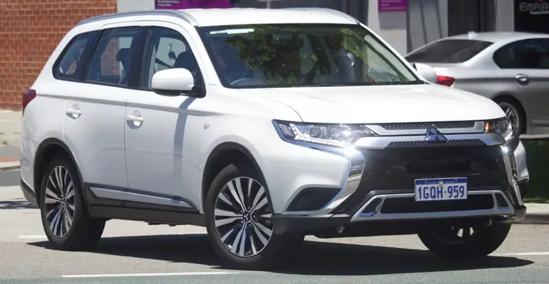 Mitsubishi Outlander - 5