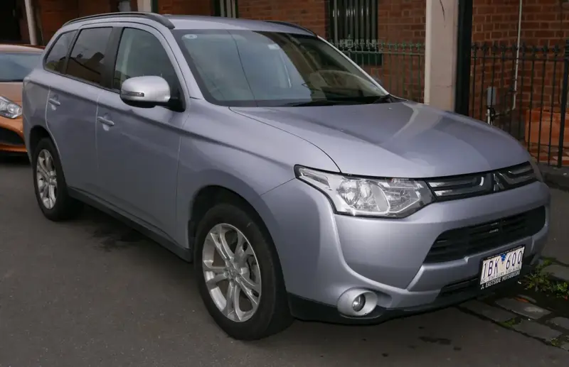 Mitsubishi Outlander - 6
