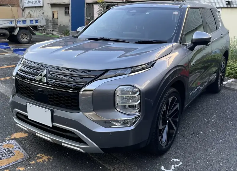 Mitsubishi Outlander - 3