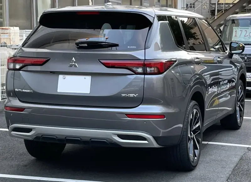 Mitsubishi Outlander - 4