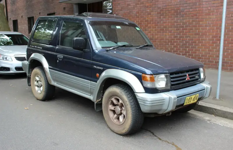 Mitsubishi Pajero - 3
