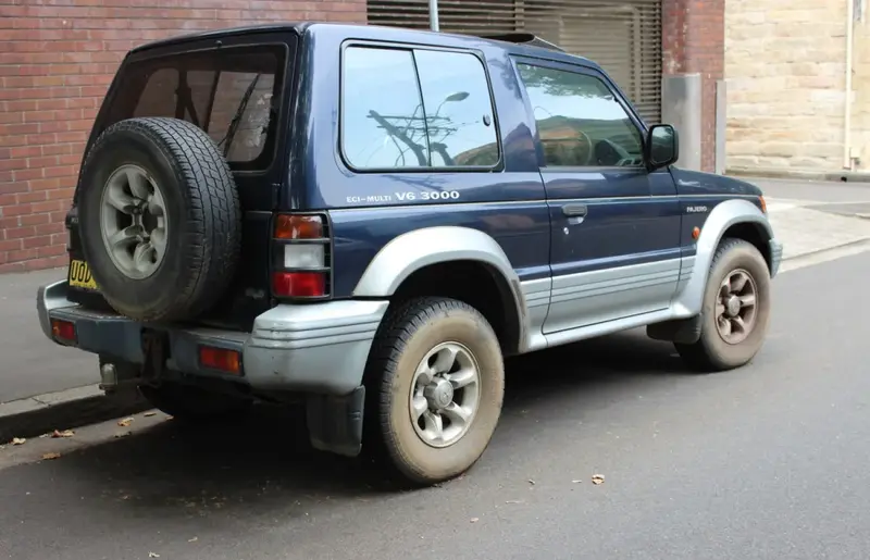 Mitsubishi Pajero - 4