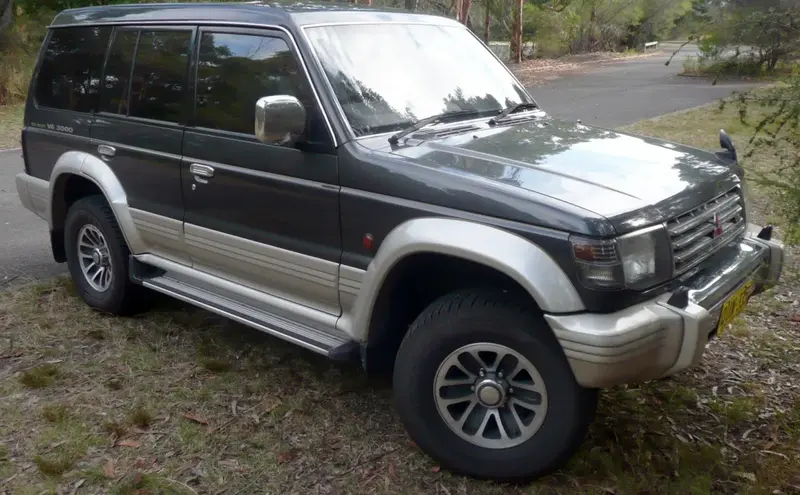 Mitsubishi Pajero - 5