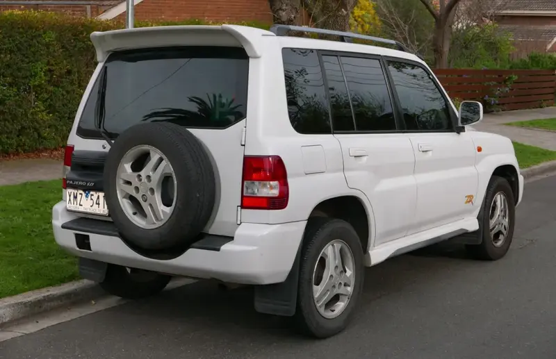 Mitsubishi Pajero - 3