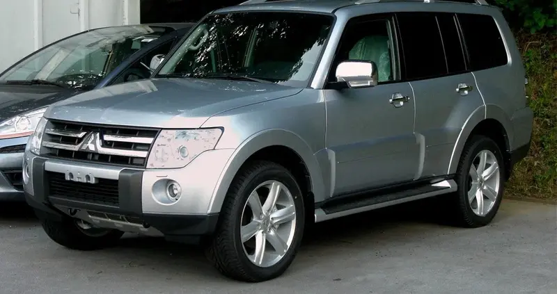 Mitsubishi Pajero - 3