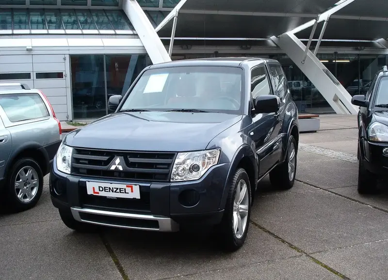 Mitsubishi Pajero - 5