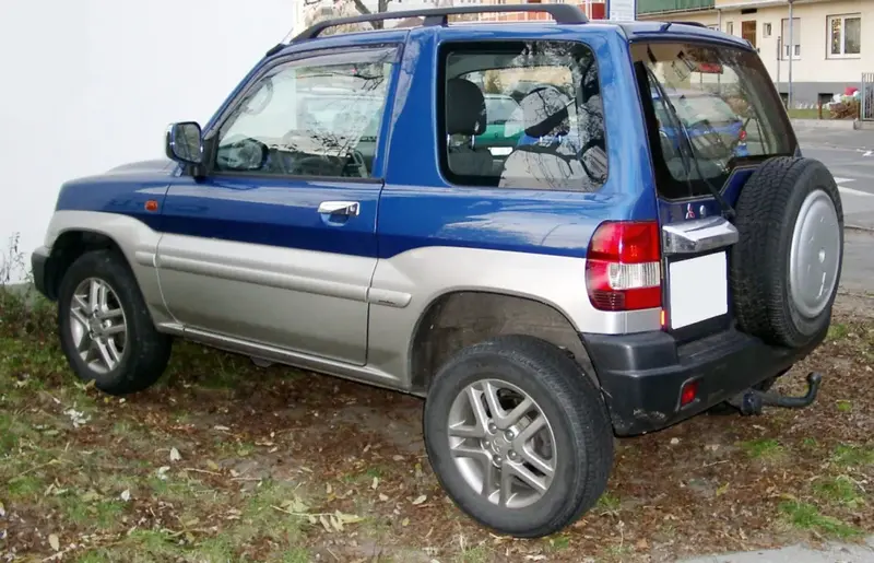 Mitsubishi Pajero - 4