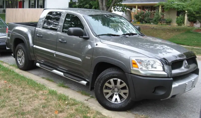 Mitsubishi Raider Raider 3.7 LS V6 (210 bg) - görsel 3
