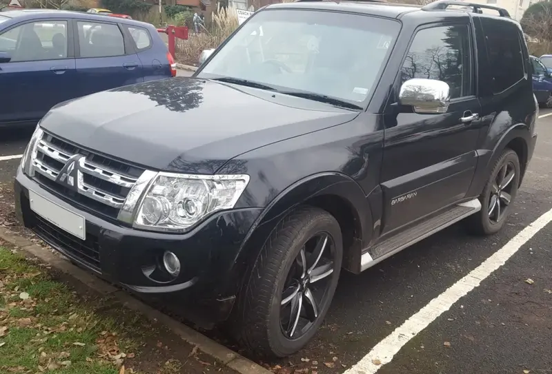 Mitsubishi Shogun Shogun IV (3-door, facelift 2011)
