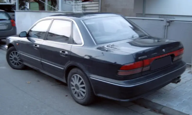 Mitsubishi Sigma - 2