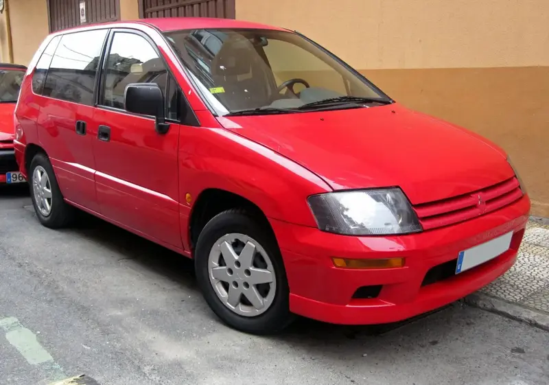 Mitsubishi Space Runner Space Runner (N50)