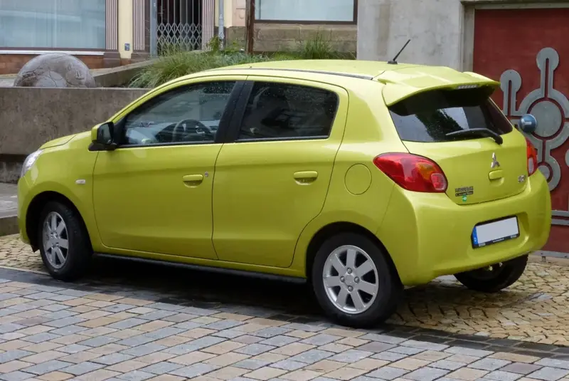Mitsubishi Space Star - 2