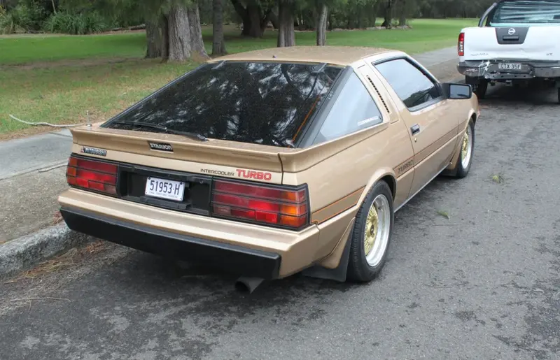 Mitsubishi Starion - 4