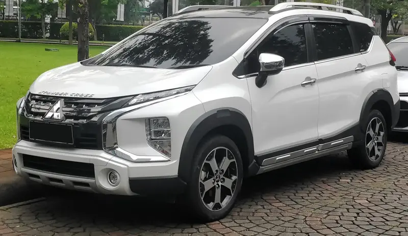 Mitsubishi Xpander - 3